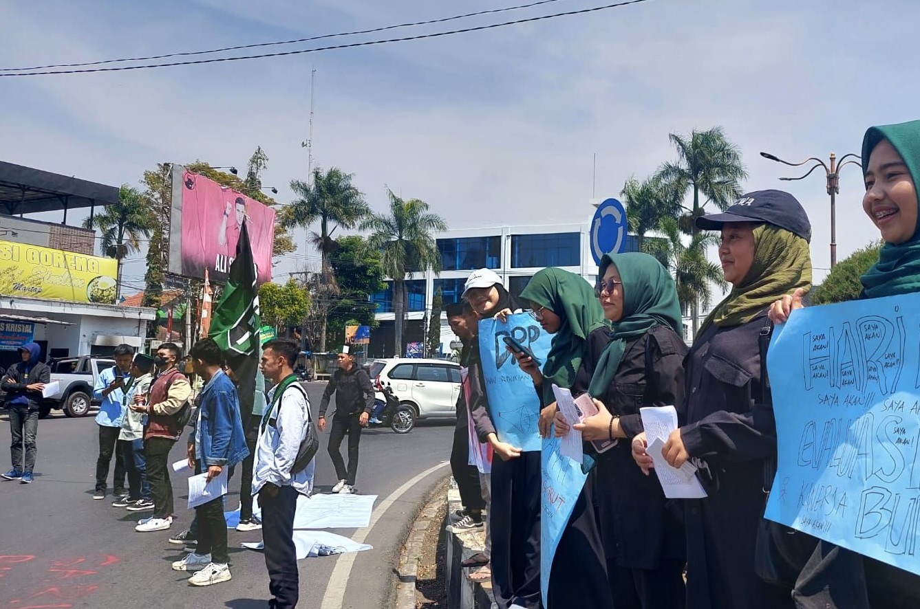 HMI Garut Desak BPK dan KPK untuk Audit Perjalanan Dinas Pejabat