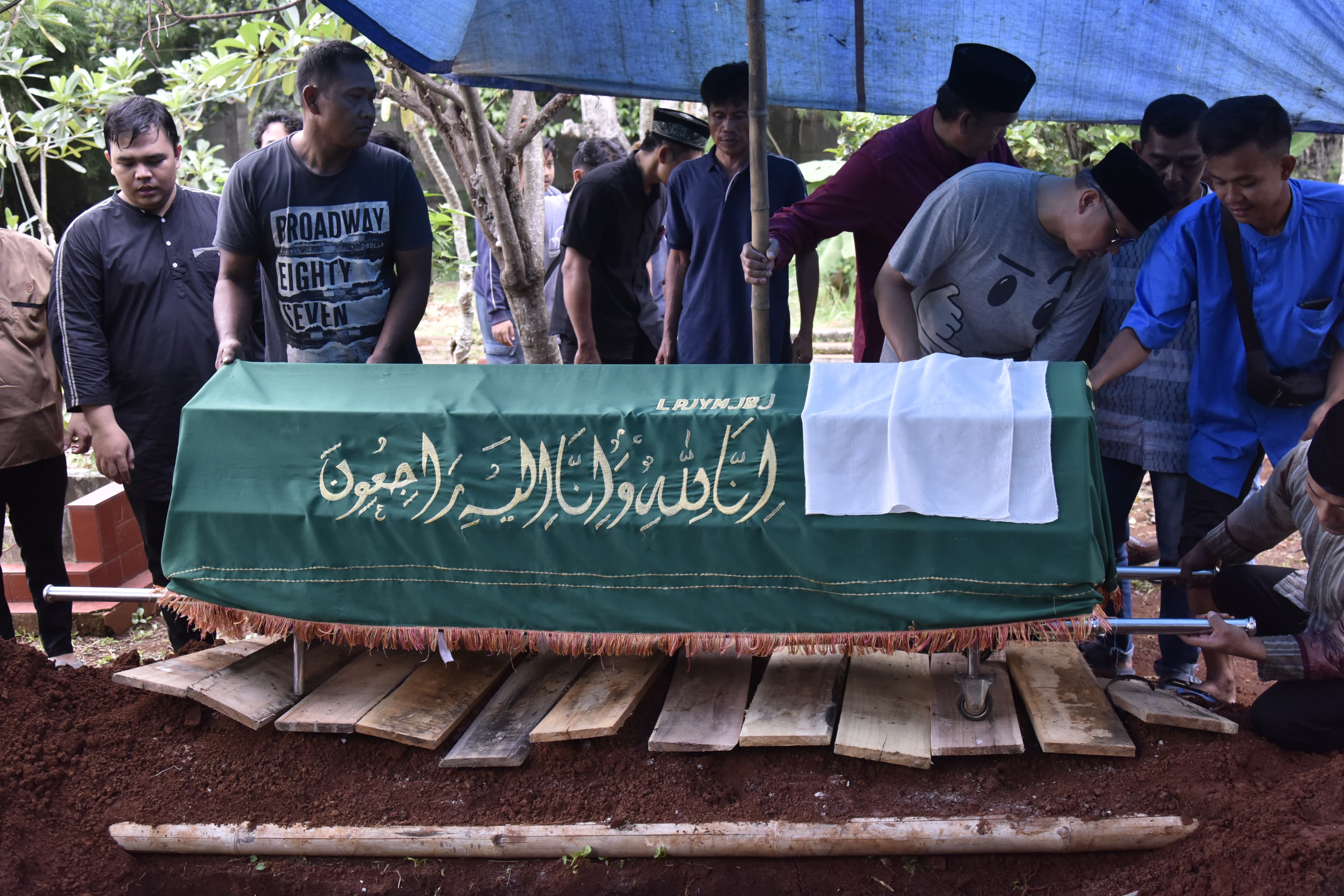 Upaya Disperkimta Tangsel untuk Memfasilitasi Pemakaman Korban Tragis di Tol Cipali