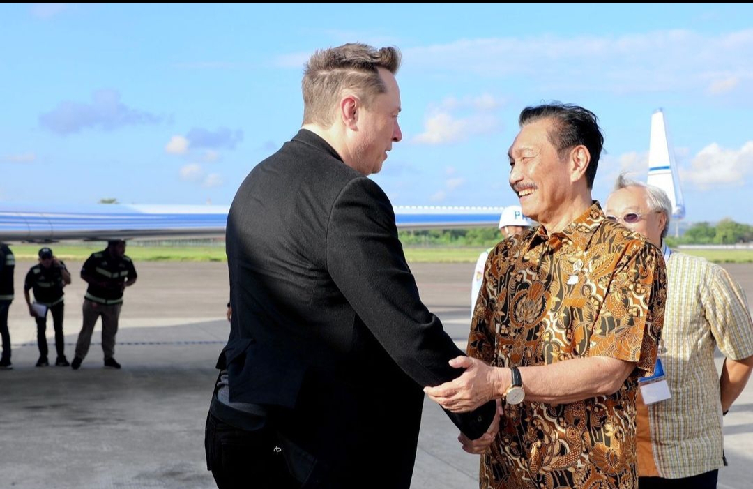 Menko Luhut Binsar Pandjaitan Sambut Hangat Kedatangan Elon Musk di Bali