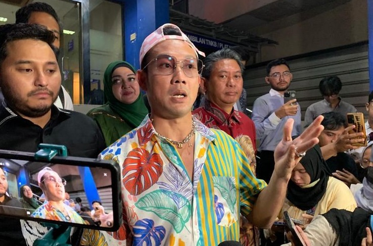 Dispute Tes DNA Kembali Memanas antara Disjoki Verny Hasan dan Aktor Denny Sumargo