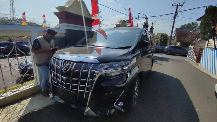 Bupati Pangandara Kecelakaan, Mobil Alphard yang Dikendarai Nya di Ciamis