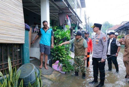 Pemkot Tangsel Percepat Penanganan Banjir, Pilar Saga Tinjau Langsung Lokasi Terdampak